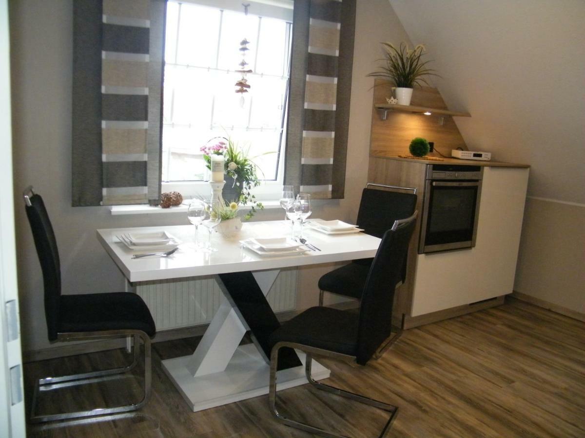 Gastehaus " Schone Aussicht " Apartment Нойхарлингерзийл Екстериор снимка